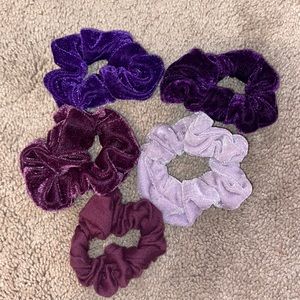 🍄Set of 5 purple scrunchies